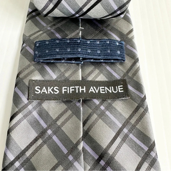 Saks Fifth Avenue 100% Silk Tie Gray Purple Geometric Stripes Made In USA - Picture 6 of 9